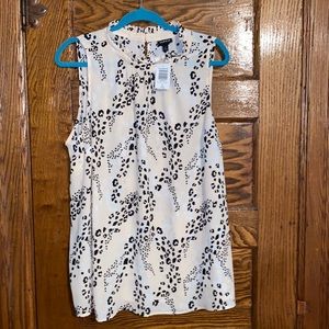 Torrid size 2 new with tags